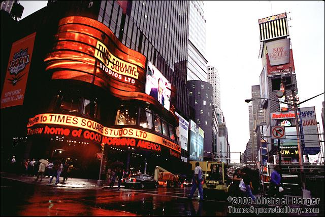 The new Times Square Studios Limited built by Disney for ABC on Broadway betweeen W. 43rd and W. 44th Street. 1999.